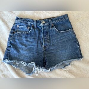 Women’s Levi Jean shorts size 27